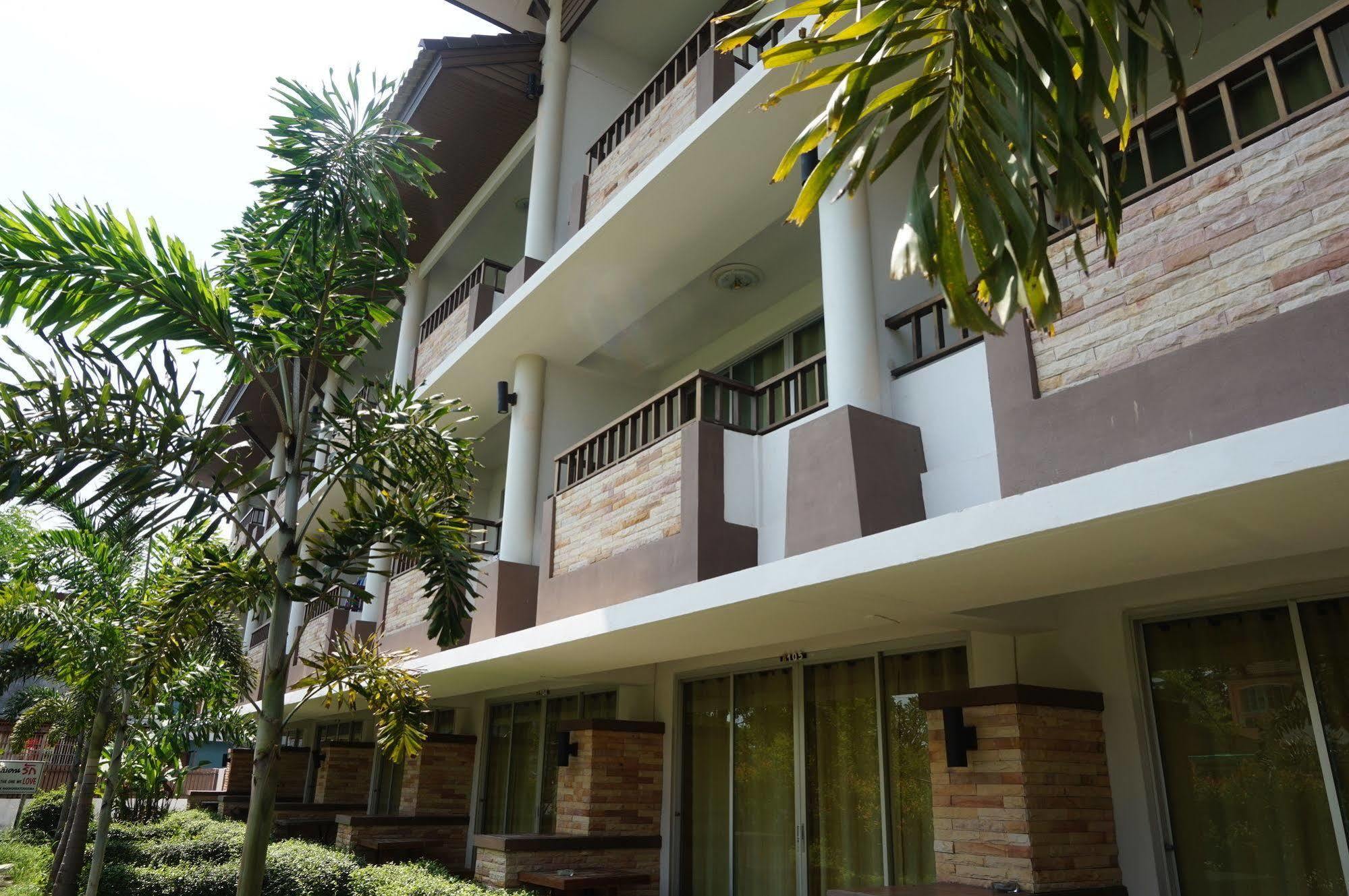Hotel Banana Park Nakhonratchasima Exterior foto