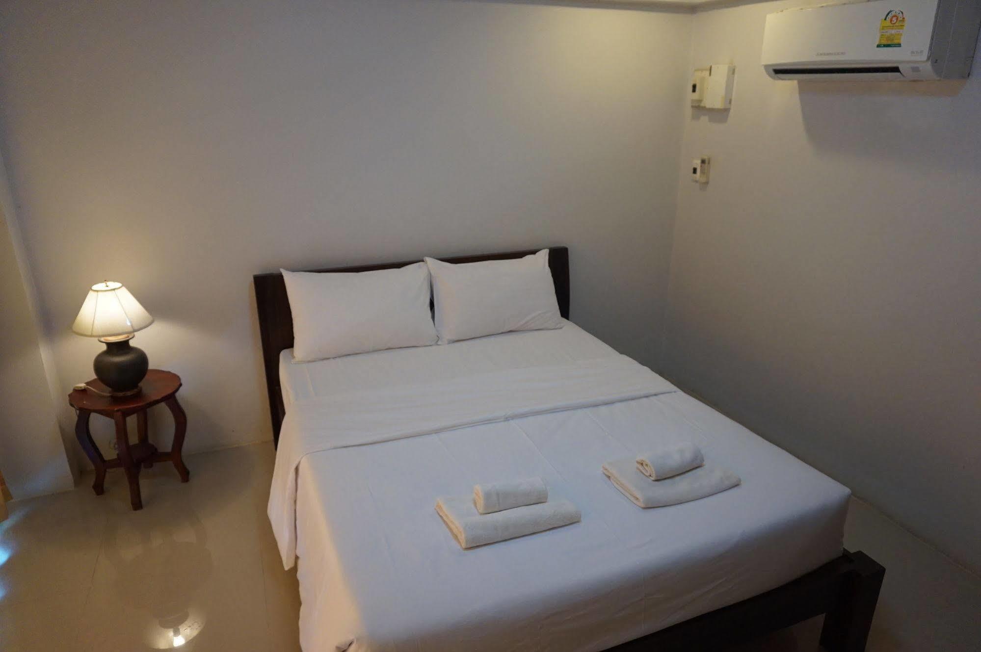 Hotel Banana Park Nakhonratchasima Exterior foto